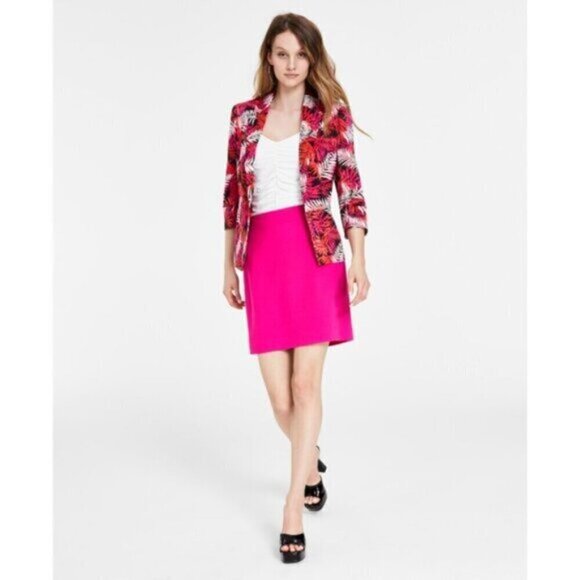 Bar III Women's Textured Hot Pink Crepe Pencil Mini Skirt NWT - Picture 2 of 7